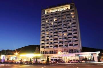 Фотографии Отель GRAND HOTEL CEAHLAU г. Пьятра-Нямц (Румыния) №1 Фото Отель GRAND HOTEL CEAHLAU г. Пьятра-Нямц 1