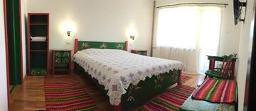 Фото номера Двухместный номер с 1 кроватью и балконом Гостевой дом Pensiunea Ambiance г. Пьятра-Нямц 11