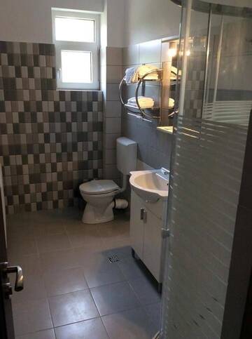 Фото номера Люкс с 1 спальней и балконом Отель Hotel Oscar г. Пьятра-Нямц 14