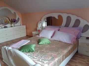 Фото номера Вилла с 3 спальнями Виллы Casa Irina г. Пьятра-Нямц 142