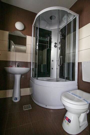 Фото номера Трехместный номер Делюкс Мотели Motel Aris Meridian г. Пьятра-Нямц 7