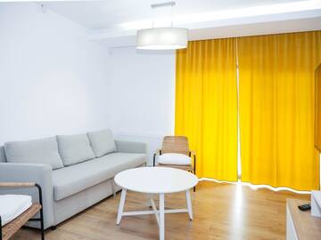 Фото номера Апартаменты Апарт-отели CLEMENT APARTMENTS г. Пьятра-Нямц 2