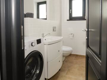 Фото номера Апартаменты Апарт-отели CLEMENT APARTMENTS г. Пьятра-Нямц 3