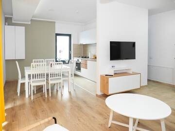 Фото номера Апартаменты Апарт-отели CLEMENT APARTMENTS г. Пьятра-Нямц 5